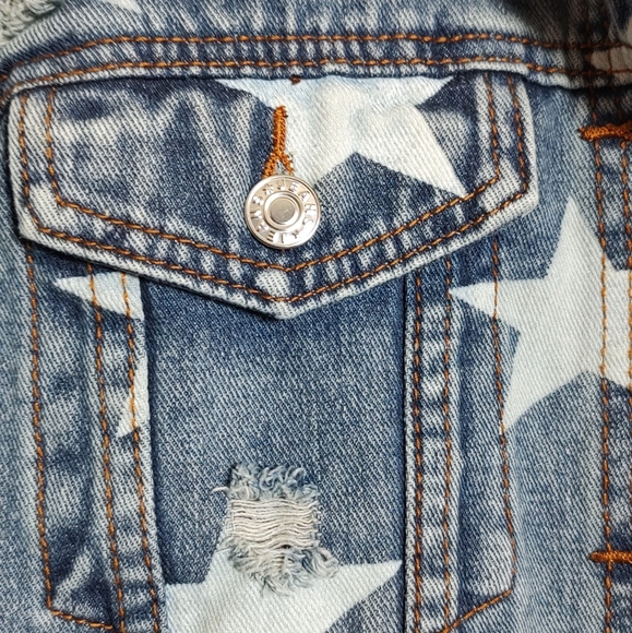 Kellparker Trendy Star Patterned Distressed Denim Jacket - Picture 4 of 8